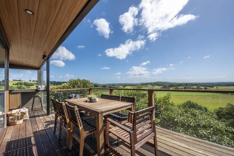 Hilltop Hideaway Luxury Style - Accommodation Ballina 3