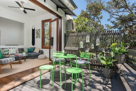 Historic 1890s House With Terraced Backyard Deck - Accommodation Ballina 3