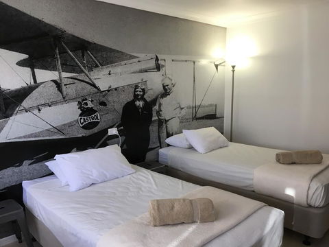 Hotel Corones - Accommodation Ballina 0