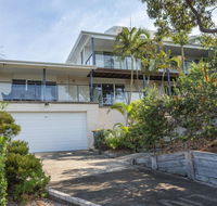Island View - 80 Lentara St - Large Family Home Pool WIFI and Sweeping Views of Fingal - Accommodation Ballina