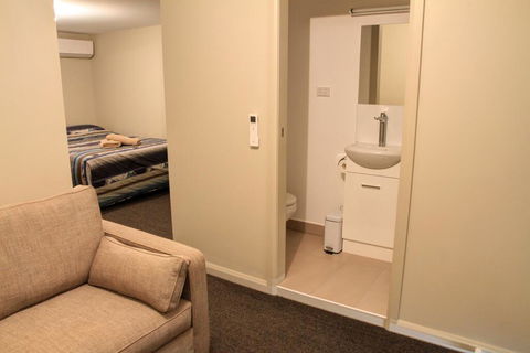 Ivanhoe Hotel Motel - Accommodation Ballina 2