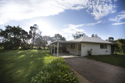 Karinya Cottage - Pet Friendly Country Retreat - Accommodation Ballina 1