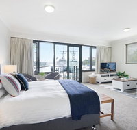 King size studio with water view walk to the city - Accommodation Ballina