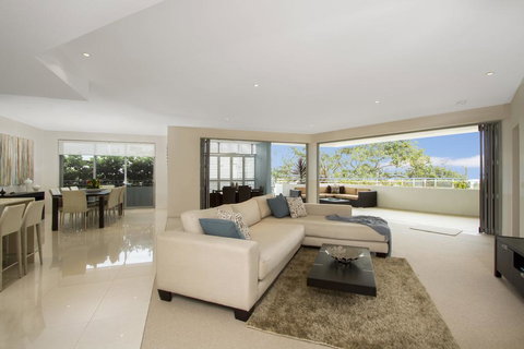 KINGSCLIFF OCEAN VIEW TERRACE BY THE FIGTREE 5 - Accommodation Ballina 0