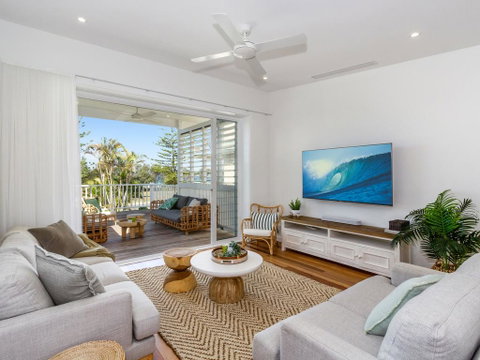 KINGY BEACH HOUSE @ 162 - Accommodation Ballina 0