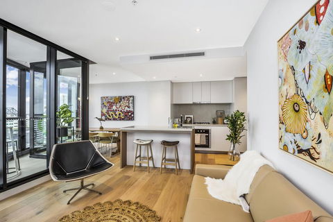 KOZYGURU FORTITUDE VALLEY DESIGNER GRADE 2 BED APT FREE PARKING QFV179-1401 - Accommodation Ballina 0