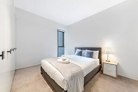 KOZYGURU HAYMARKET SYDNEY CITY VIEW 2 BED STUNNING APT NHA178-1206 - Accommodation Ballina 2