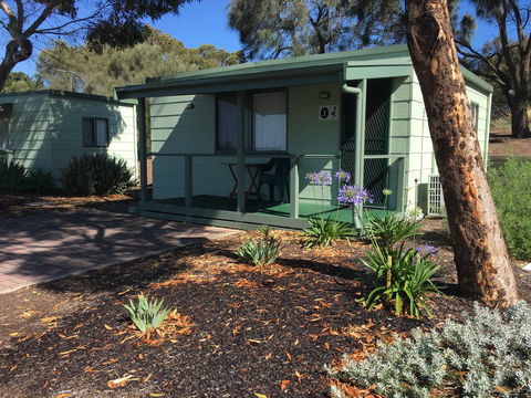 Lake Albert Caravan Park - Accommodation Ballina 0