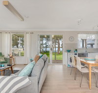 Lake Front Home - Relax  Unwind - Accommodation Ballina