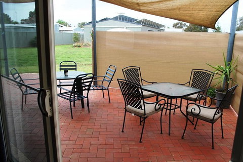Lake Tyrrell Accommodation - Accommodation Ballina 2