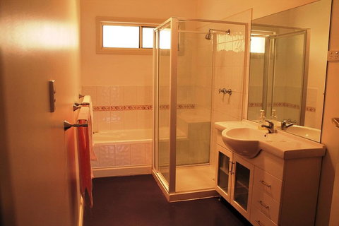 Lake Tyrrell Accommodation - Accommodation Ballina 1