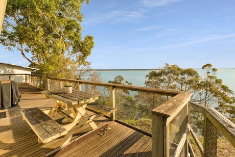 Lakescapes Cottage - 180 Degree Panoramic Views - Accommodation Ballina 1