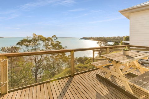 Lakescapes Cottage - 180 Degree Panoramic Views - Accommodation Ballina 2