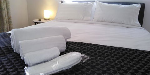 Lakeside Retreat & Business - Accommodation Ballina 2