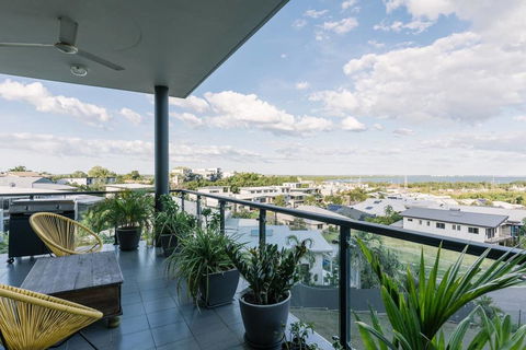 Luxury & Location - Sea Views With Modern Class ! - Accommodation Ballina 3