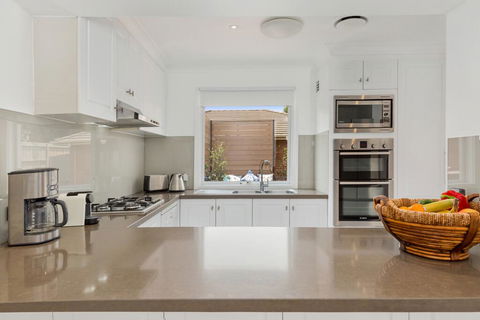 Luxury Family-size Home In Smart Beachside Suburb - Accommodation Ballina 2