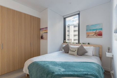 LUXURY KING APARTMENT PARRAMATTA CBD 1 MIN FROM STATION & WESTFIELD Sleeps 4 - Accommodation Ballina 2