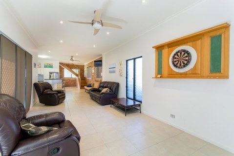 Magical Holiday Home - Welsby Pde, Bongaree - Accommodation Ballina 1