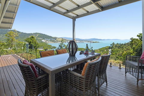 MANDALAY ESCAPE, SECLUSION & SERENITY WITH A POOL - Accommodation Ballina 1