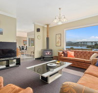 Manfield City Waterfront View Cottage - Accommodation Ballina