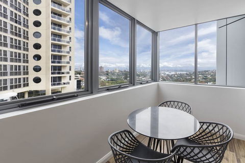 Meriton Suites Bondi Junction - Accommodation Ballina 3