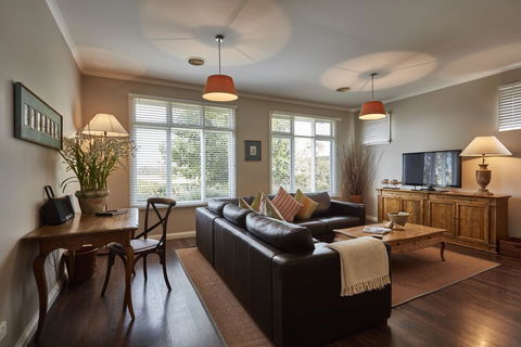 Mews Cottages - Accommodation Ballina 2