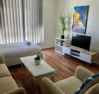 Modern Unit Near To Surfers Paradise - Accommodation Ballina