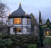 Montacute Pavilion  Gardens - Accommodation Ballina