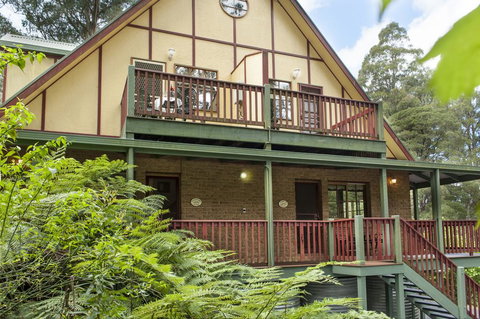 Mountain Lodge - Accommodation Ballina 0