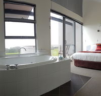 Cosy Corner Sea View Apartments - Accommodation Ballina