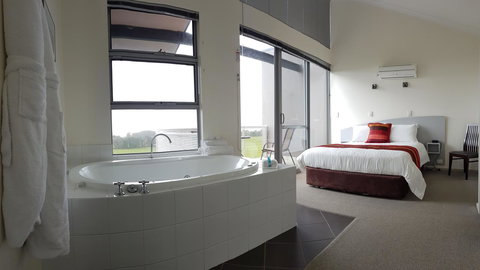 Cosy Corner Sea View Apartments - Accommodation Ballina 0