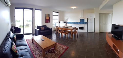 Cosy Corner Sea View Apartments - Accommodation Ballina 4