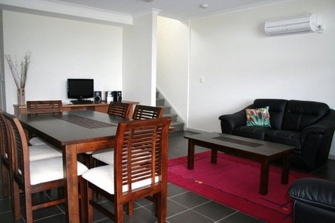 Cosy Corner Sea View Apartments - Accommodation Ballina 6