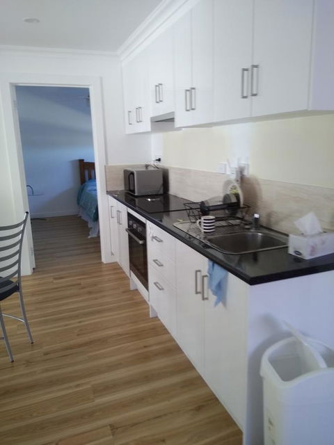 DIANELLA Budget Rooms Happy Place To Stay - Accommodation Ballina 33