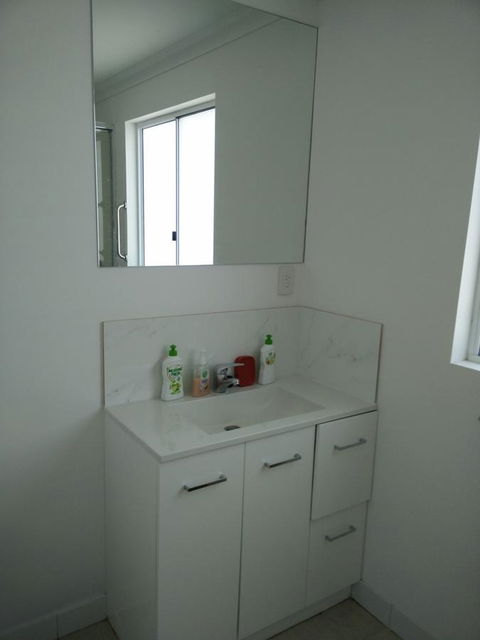 DIANELLA Budget Rooms Happy Place To Stay - Accommodation Ballina 11