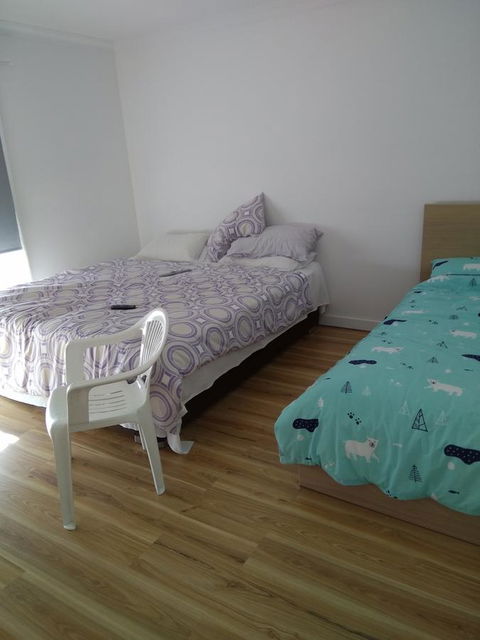DIANELLA Budget Rooms Happy Place To Stay - Accommodation Ballina 13