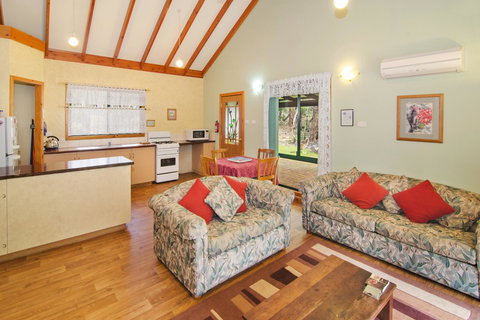 Yelverton Brook Conservation Sanctuary - Accommodation Ballina 38