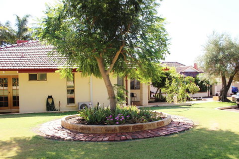 Armadale Cottage Bed & Breakfast - Accommodation Ballina 38