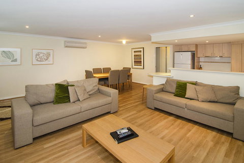 Beach Retreat - Busselton - Accommodation Ballina 2