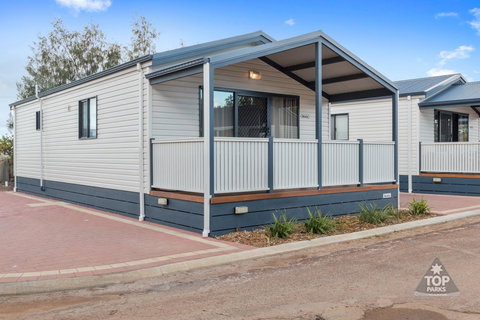 Jurien Bay Tourist Park - Accommodation Ballina 0