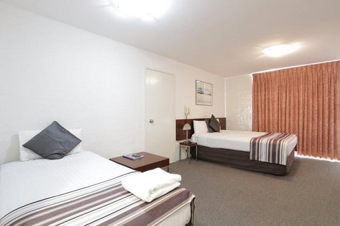 Atrium Hotel Mandurah - Accommodation Ballina 1