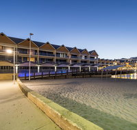 Dolphin Quay Apartments - Accommodation Ballina