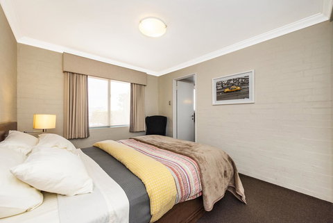 Subiaco Village 18 - Accommodation Ballina 11
