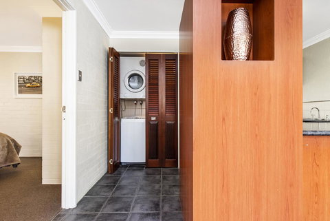 Subiaco Village 18 - Accommodation Ballina 8