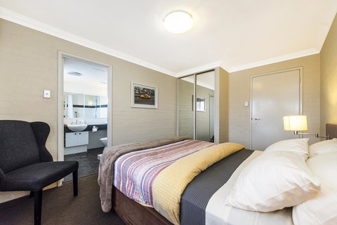 Subiaco Village 18 - Accommodation Ballina 13