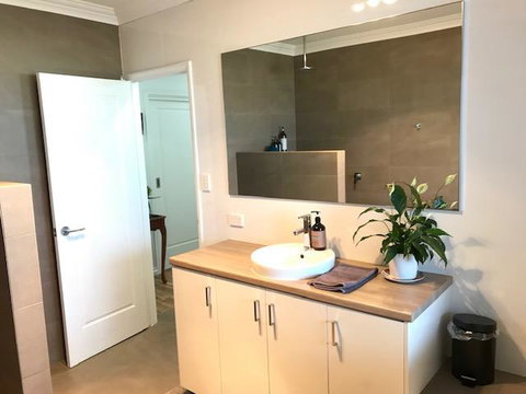 The Mains Guest House 2 Bedroom Farm Stay - Accommodation Ballina 9