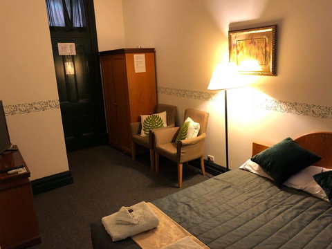 The Palace Hotel - Accommodation Ballina 3