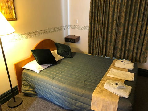 The Palace Hotel - Accommodation Ballina 6
