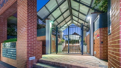 Subiaco Emporium Apartment - Accommodation Ballina 8