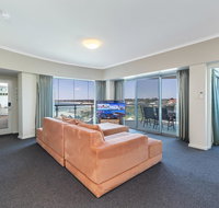 A 406 FANTASTIC OCEAN BEACH and MARINA VIEW APT AT SEASHELLS RESORT - Accommodation Ballina